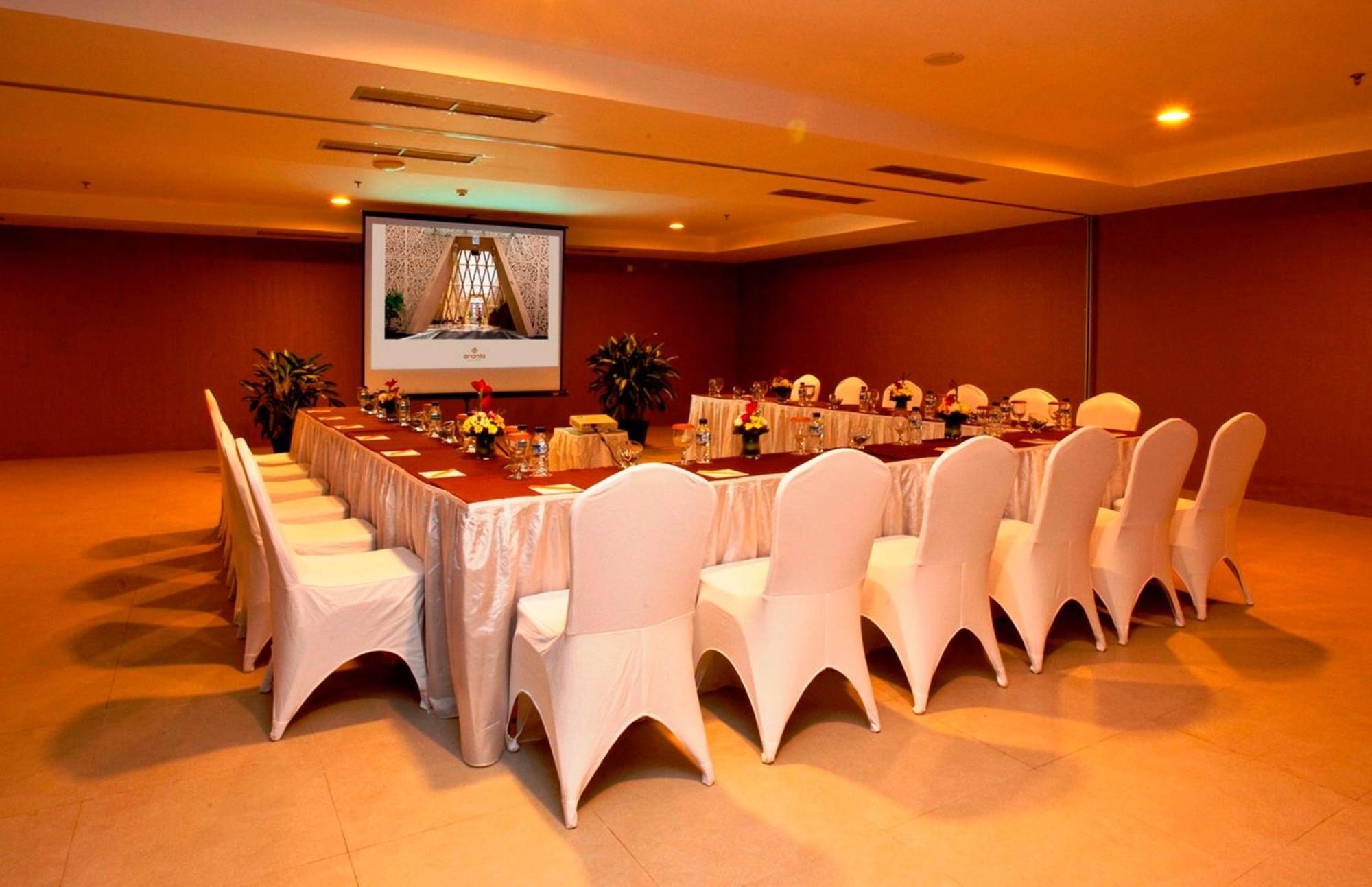 Ananta Legian Hotel Exterior foto