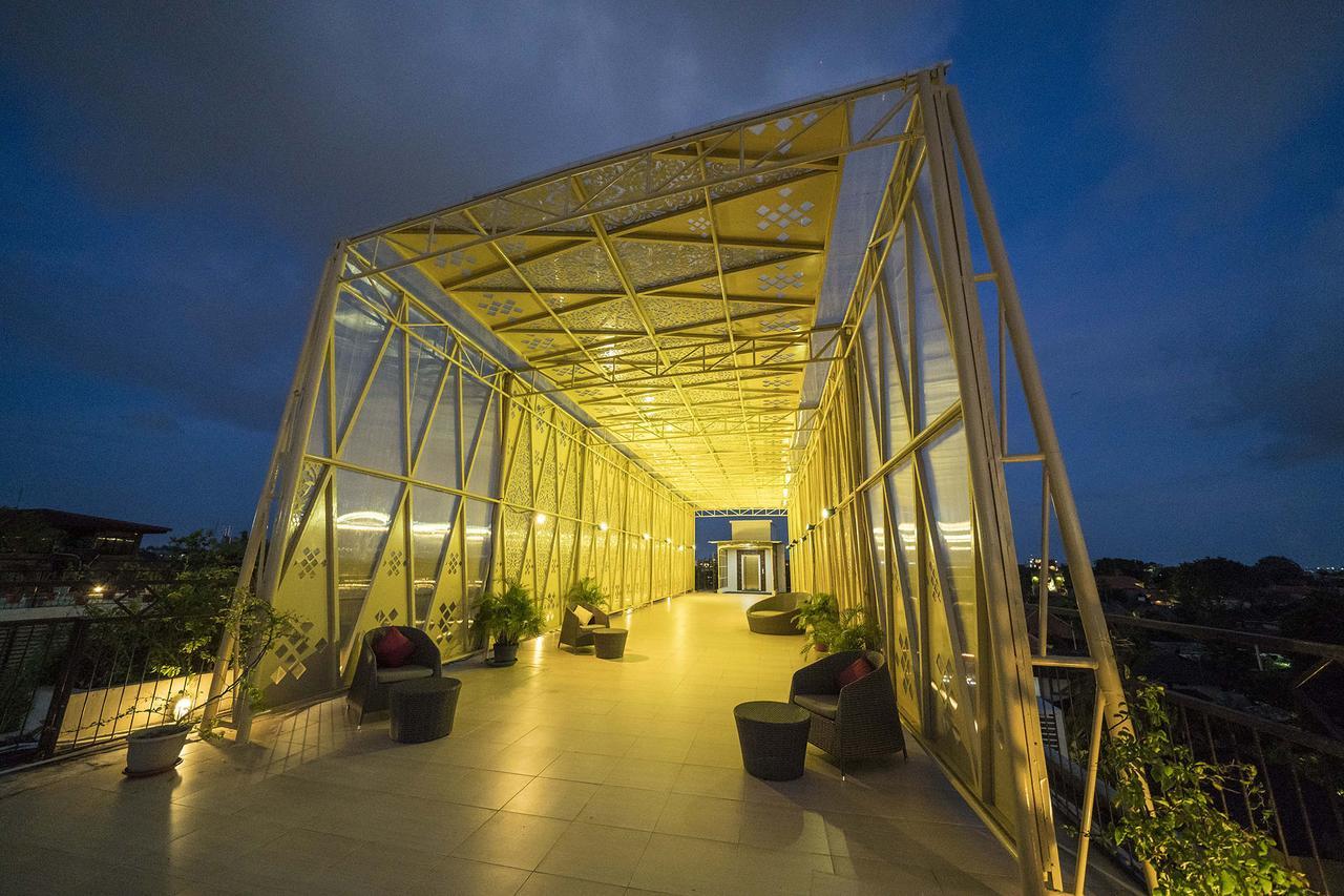 Ananta Legian Hotel Exterior foto